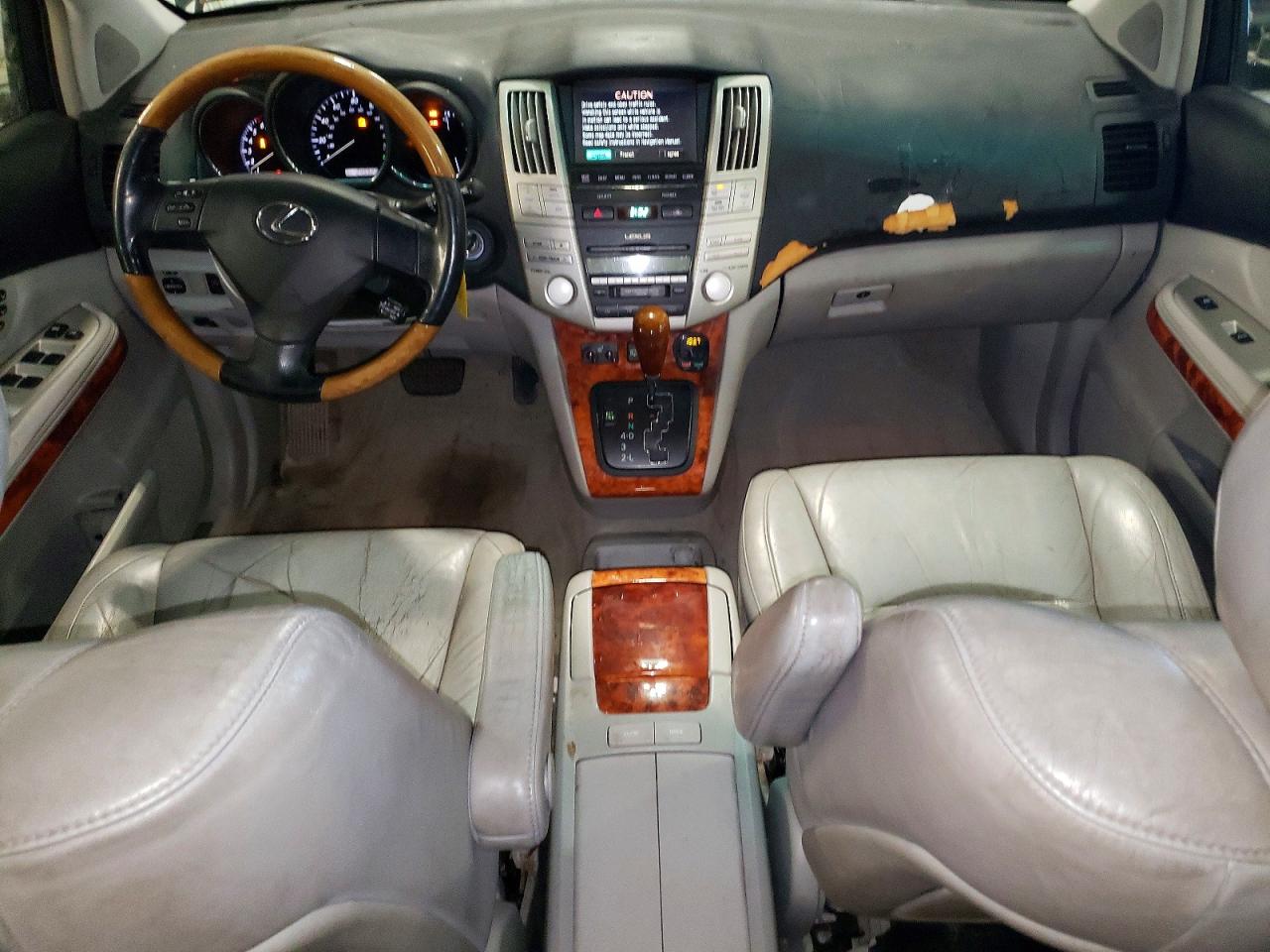 Lexus RX Base