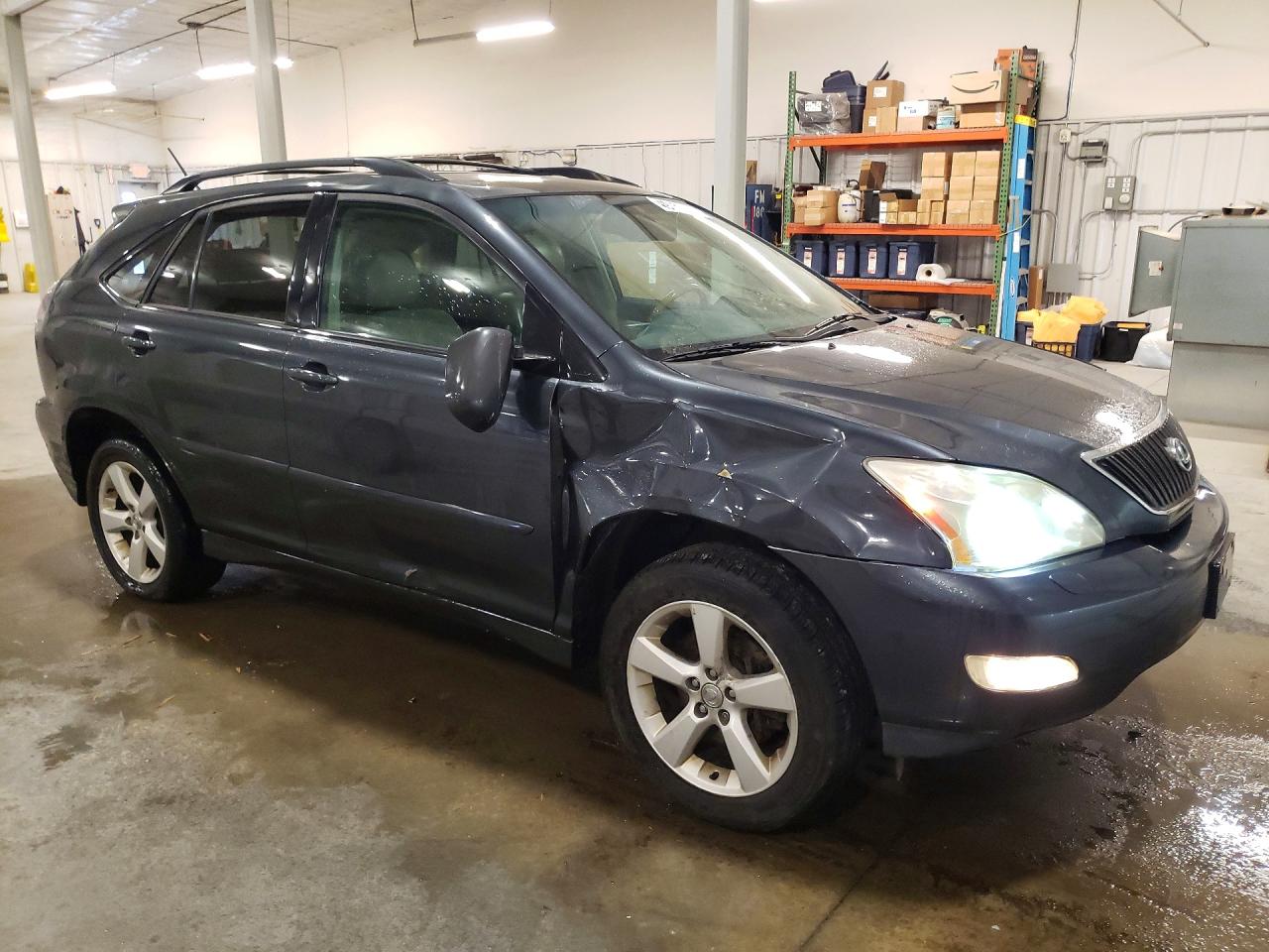 Lexus RX Base