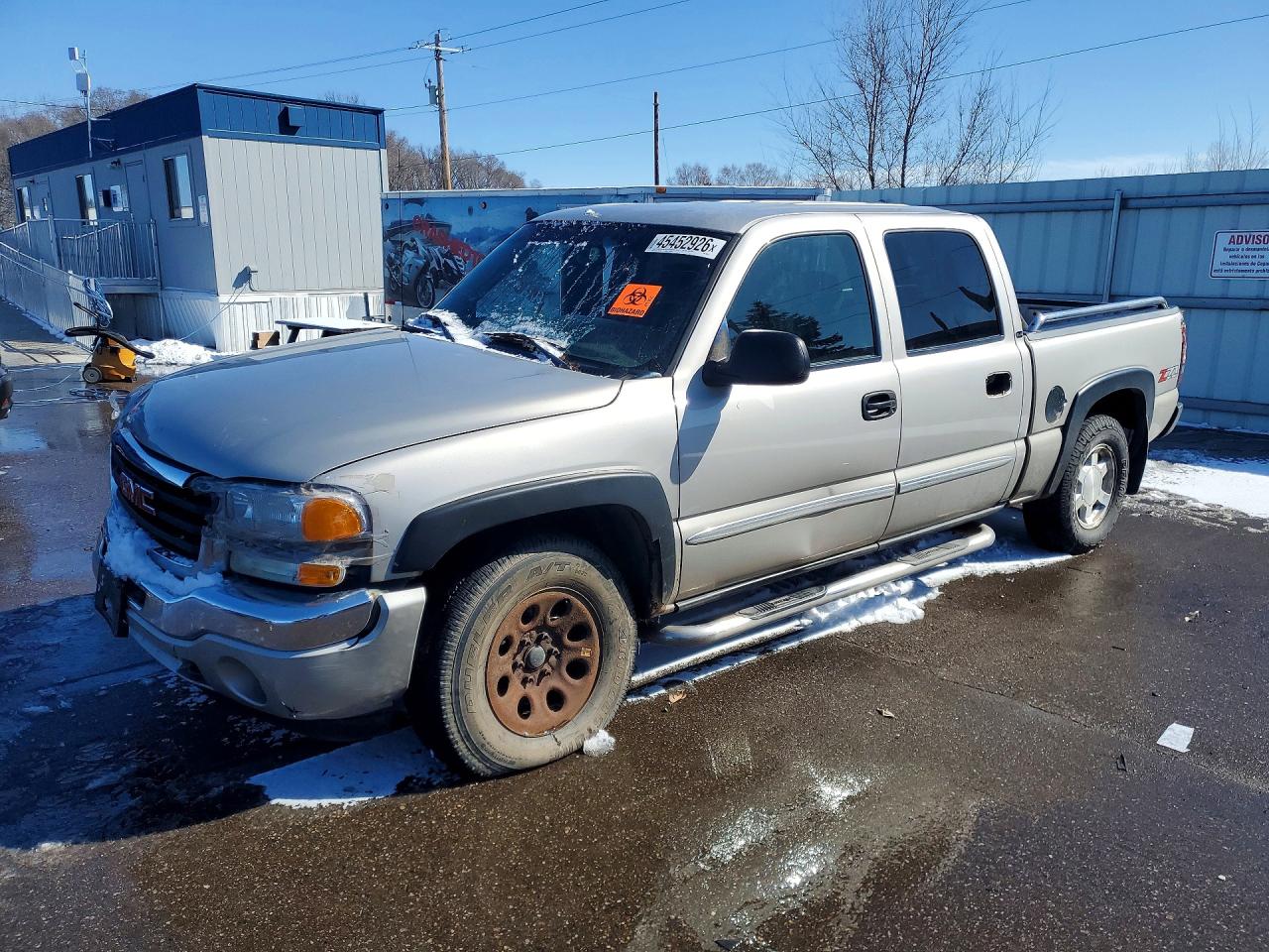 Salvage GMC Sierra Image