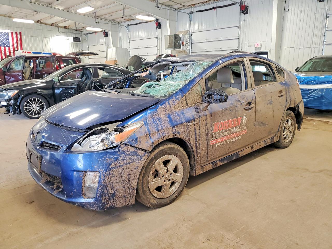 Salvage Toyota Prius Image
