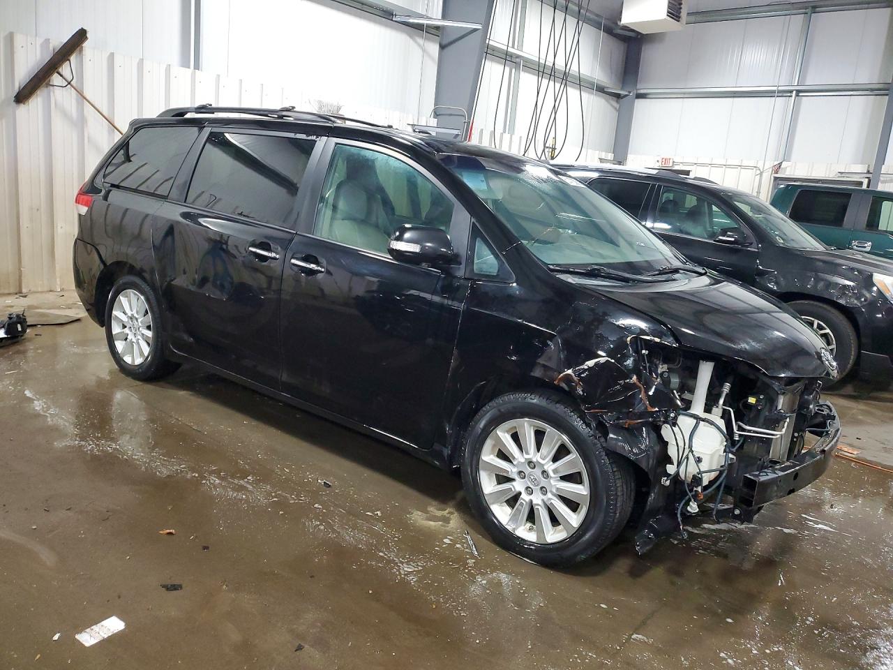 Toyota Sienna Limited 7-passenger
