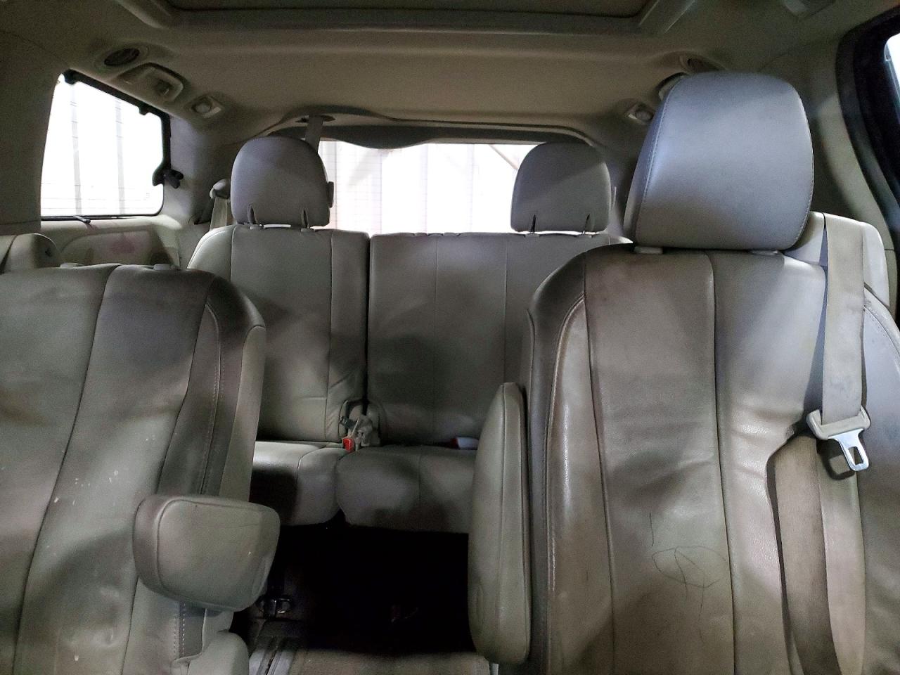 Toyota Sienna Limited 7-passenger