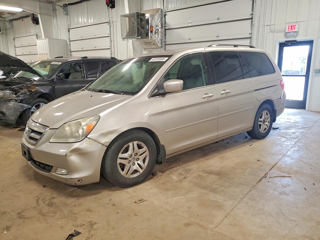 Salvage Honda Odyssey Image