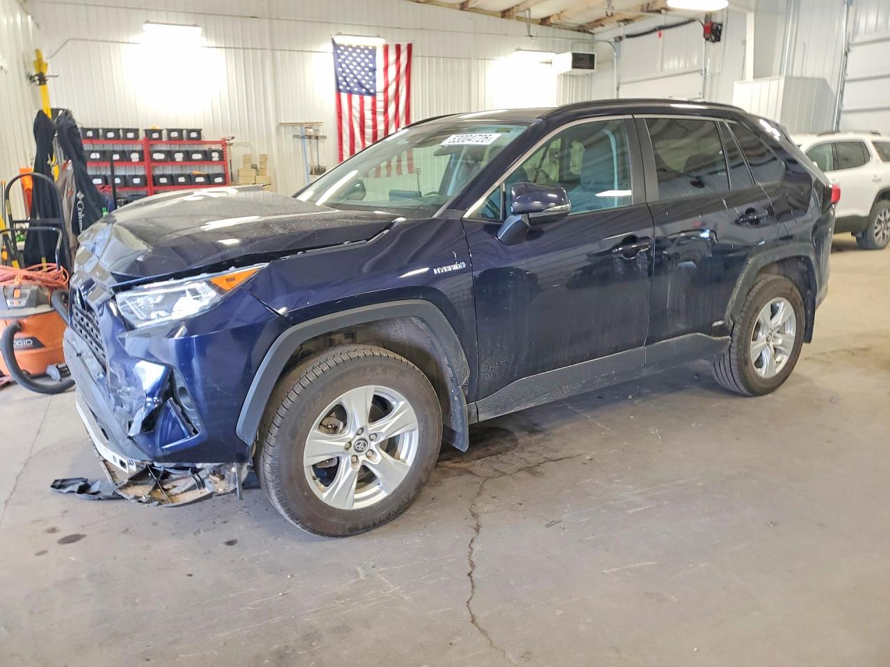 Salvage Toyota RAV4 Image