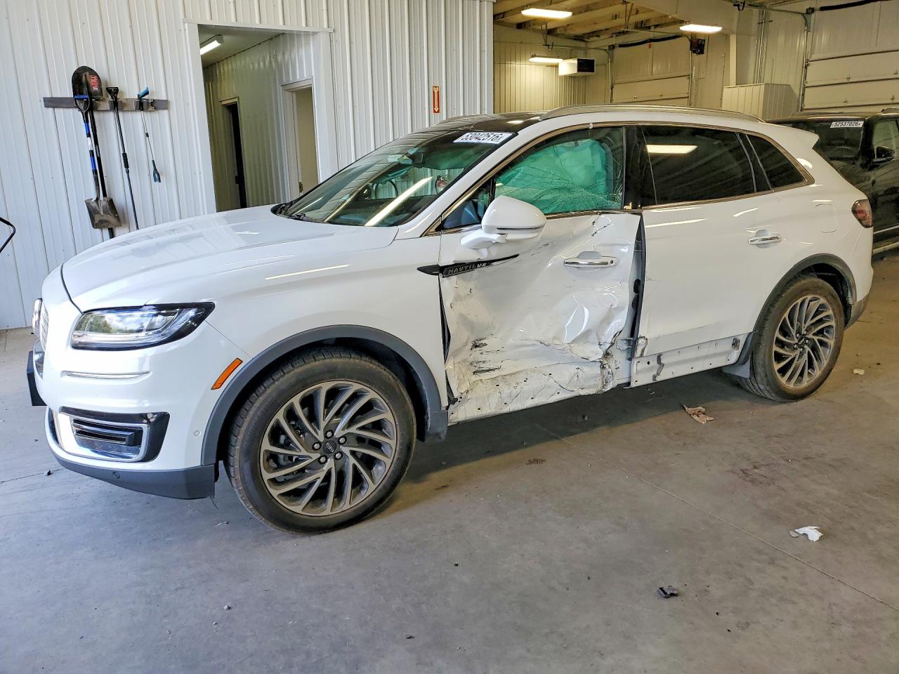 Salvage Lincoln Nautilus Image