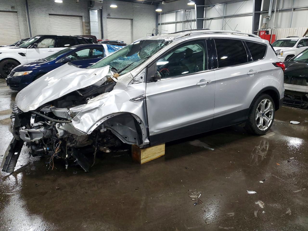 Salvage Ford Escape Image