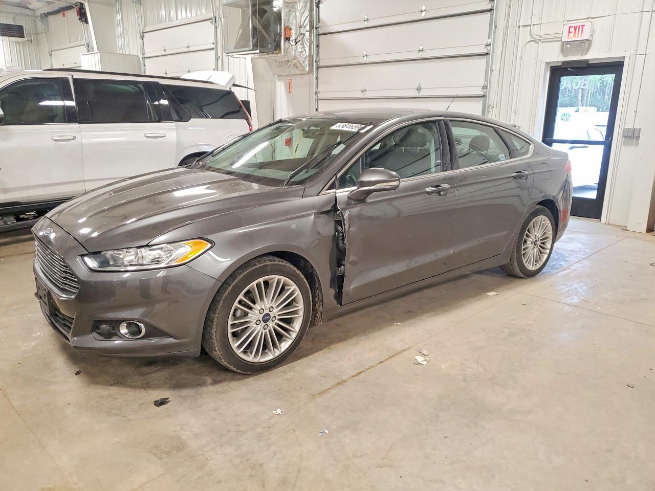 Salvage Ford Fusion Image