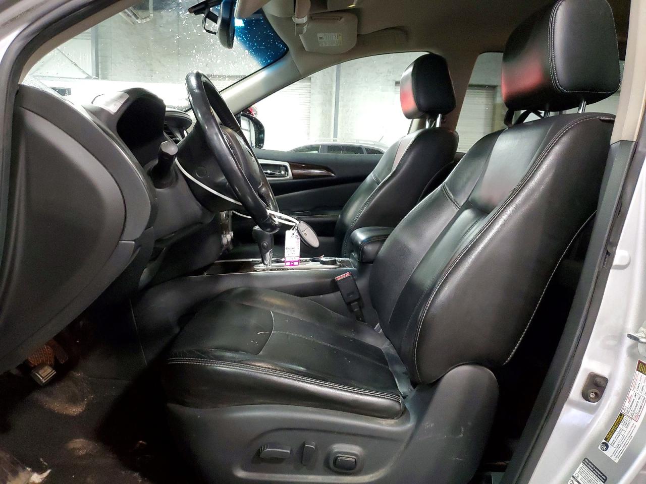 Nissan Pathfinder S