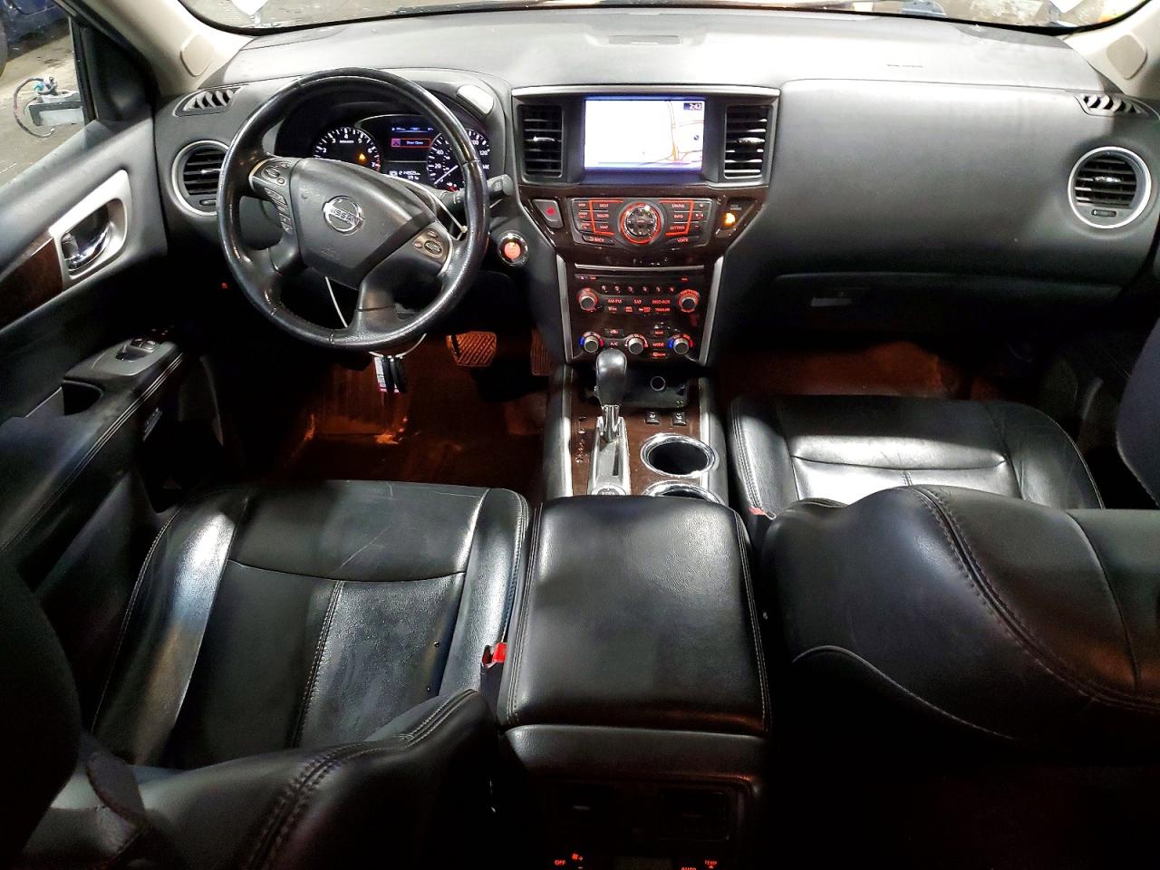Nissan Pathfinder S