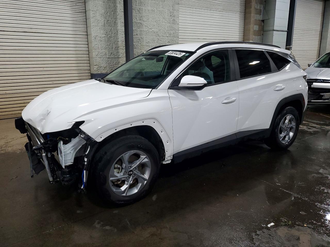 Salvage Hyundai TUCSON Image