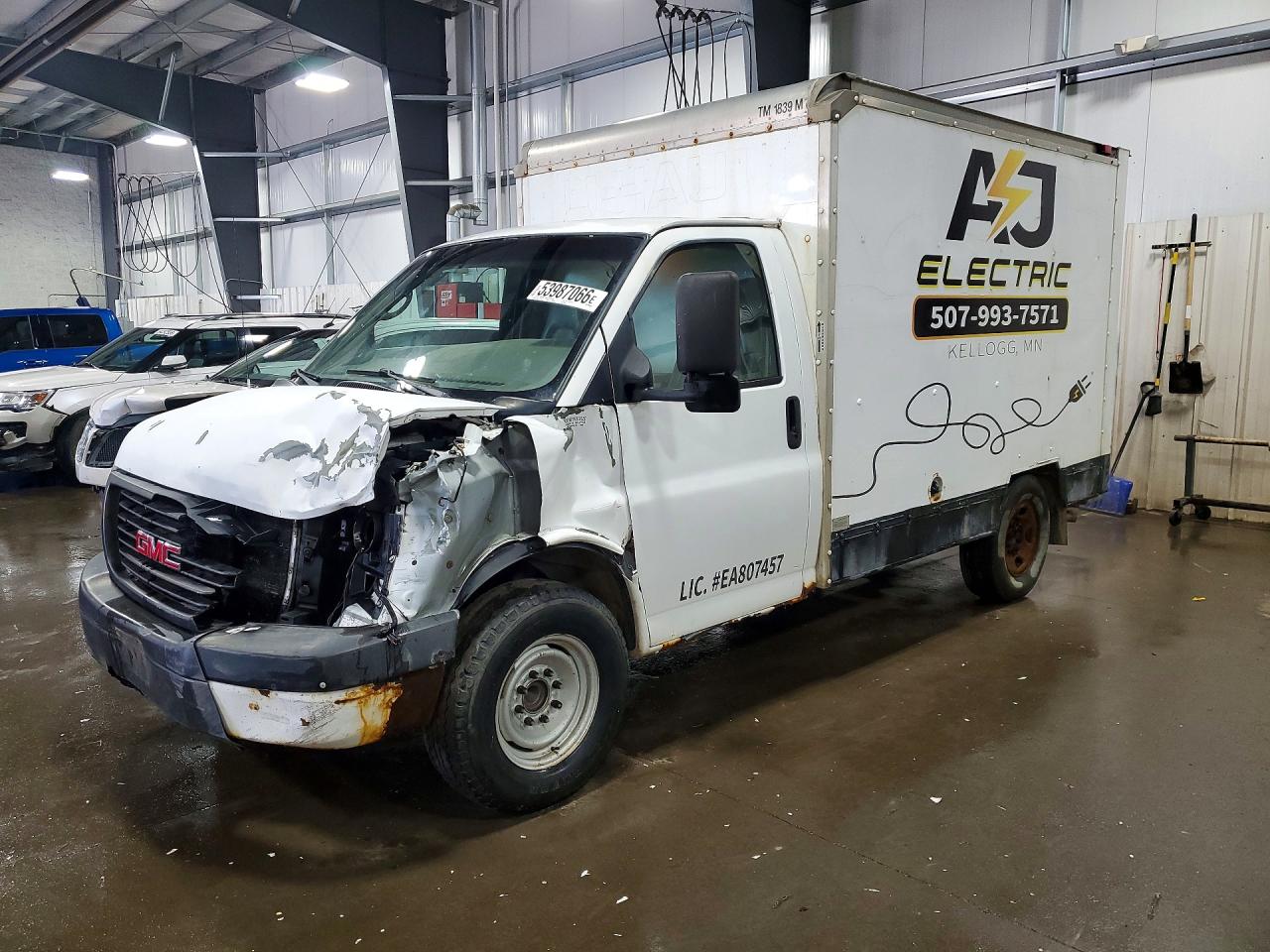 Salvage GMC Savana Image