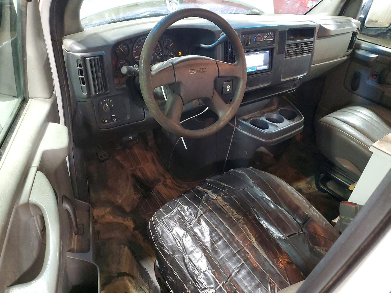 GMC Savana Cutaway G3500