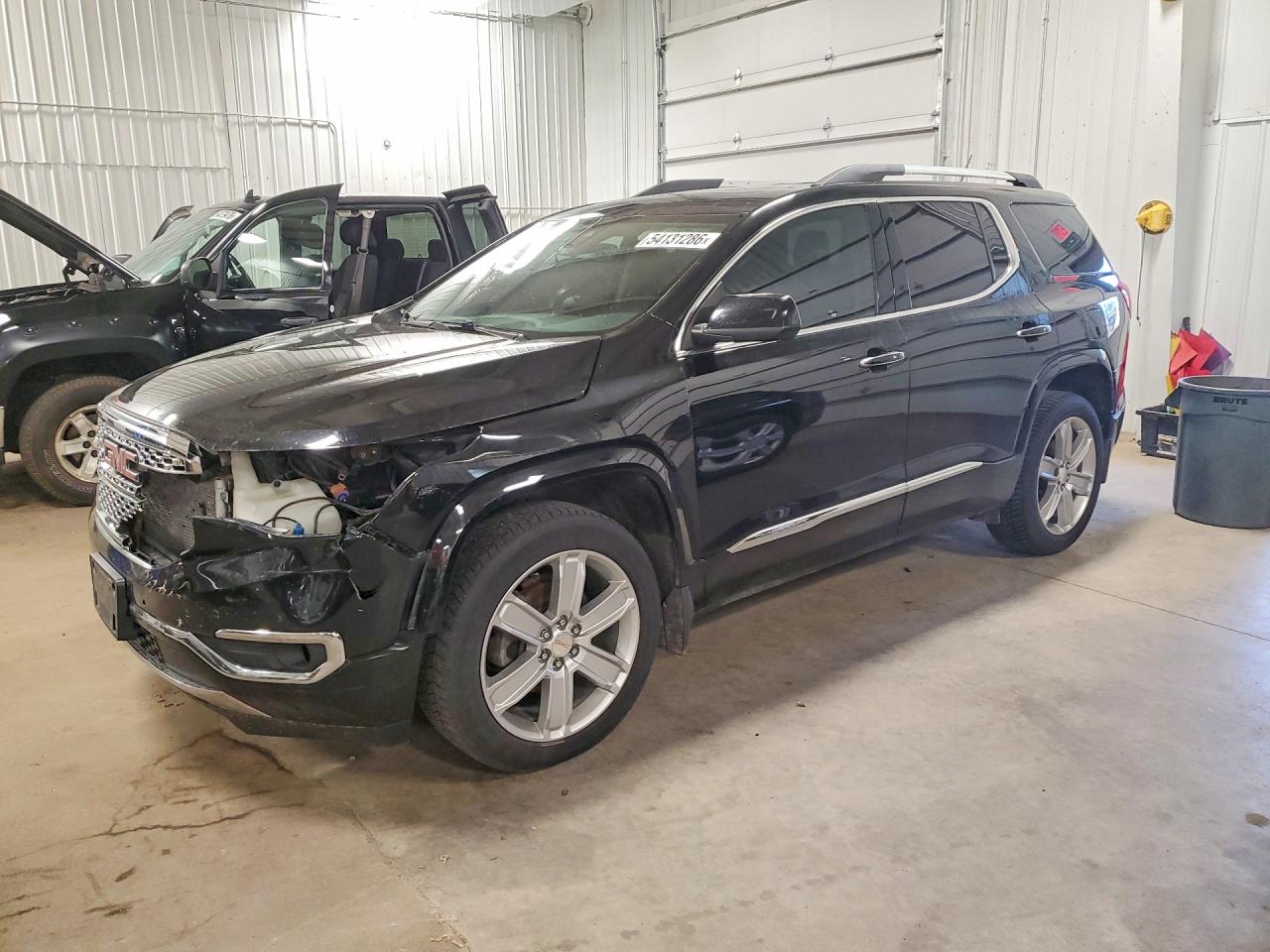 Salvage GMC Acadia Image