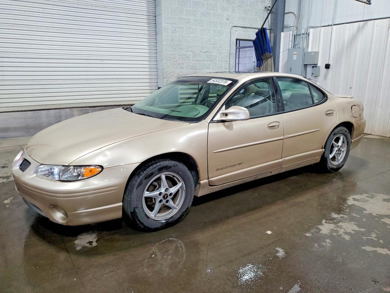 Salvage Pontiac Grandprix Image
