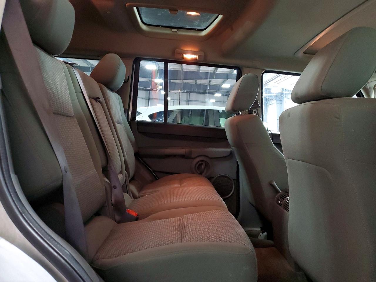 Jeep Commander