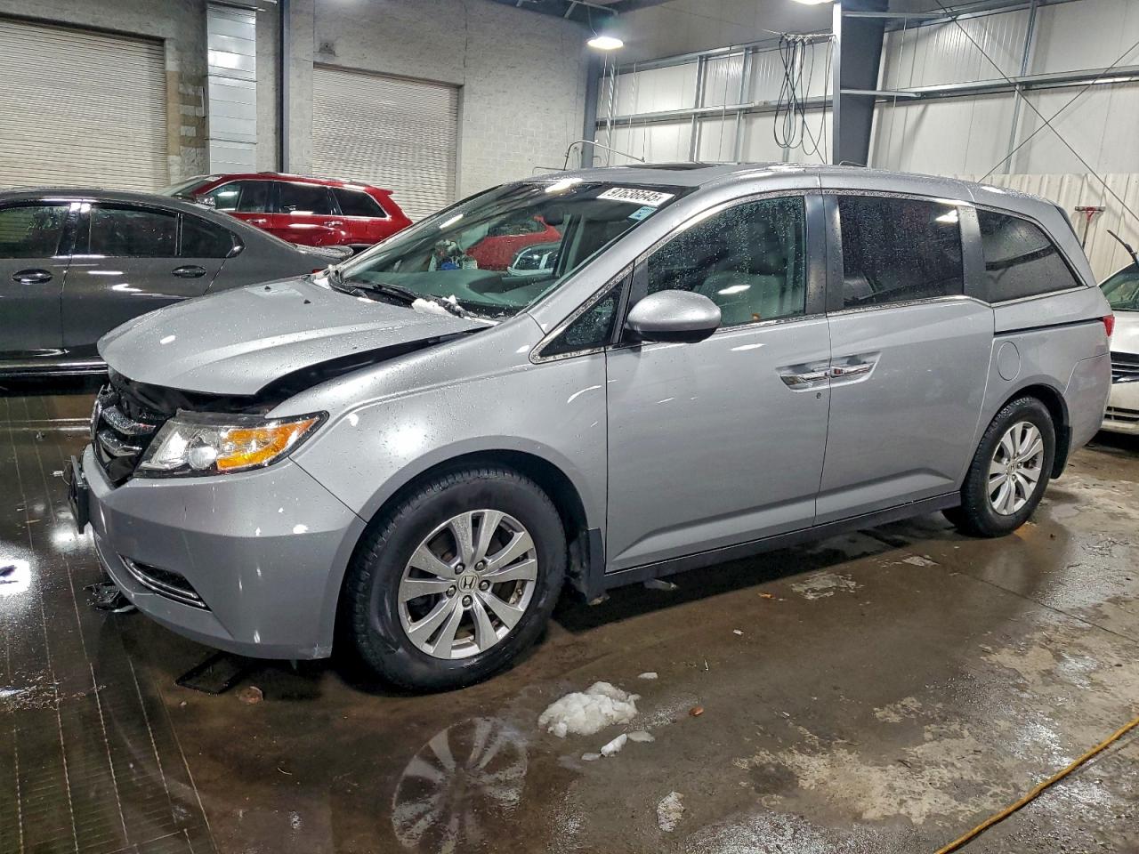 Salvage Honda Odyssey Image