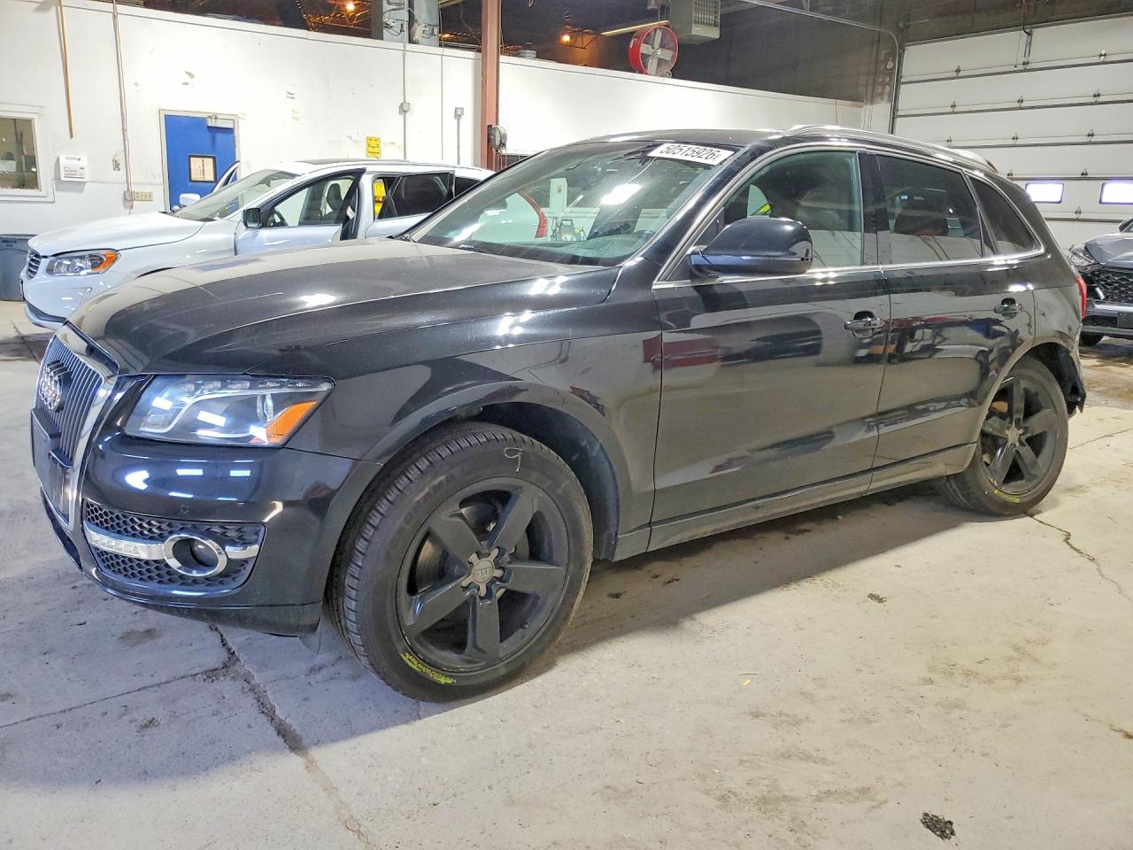 Salvage Audi Q5 Image