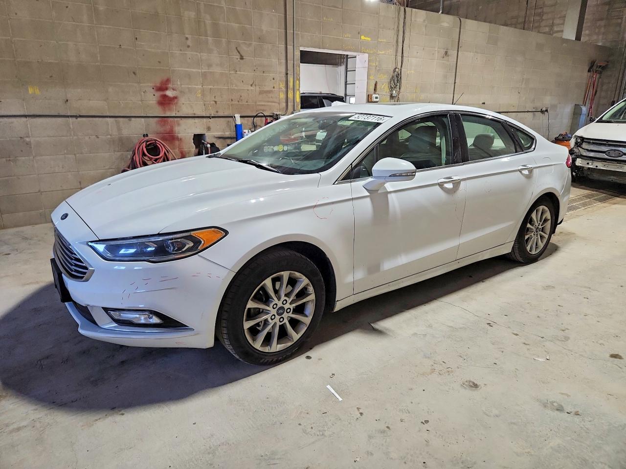 Salvage Ford Fusion Image
