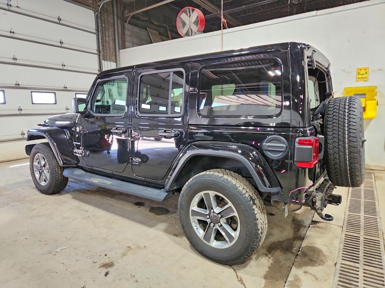 Jeep Wrangler Sahara