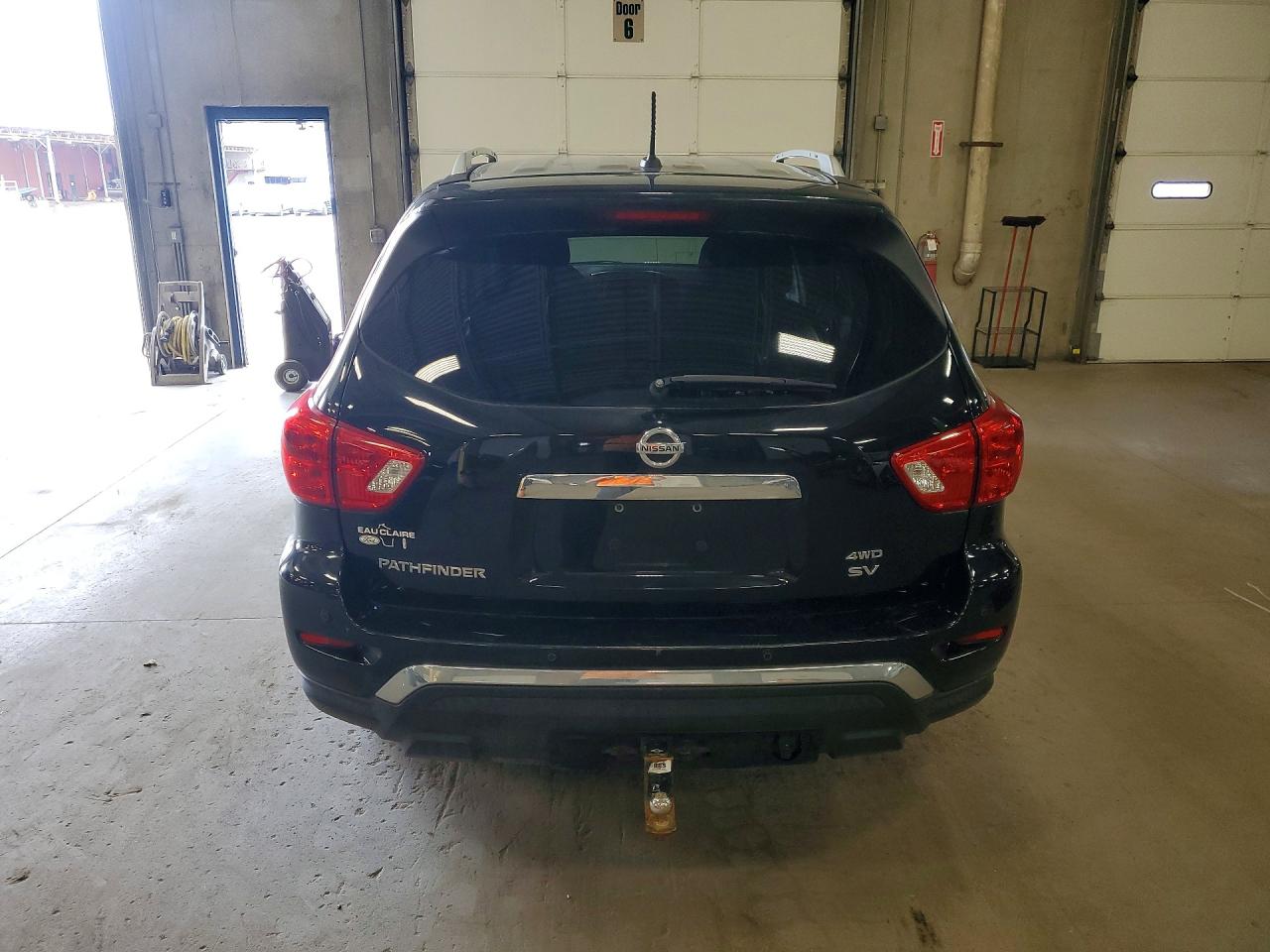 Nissan Pathfinder Sv
