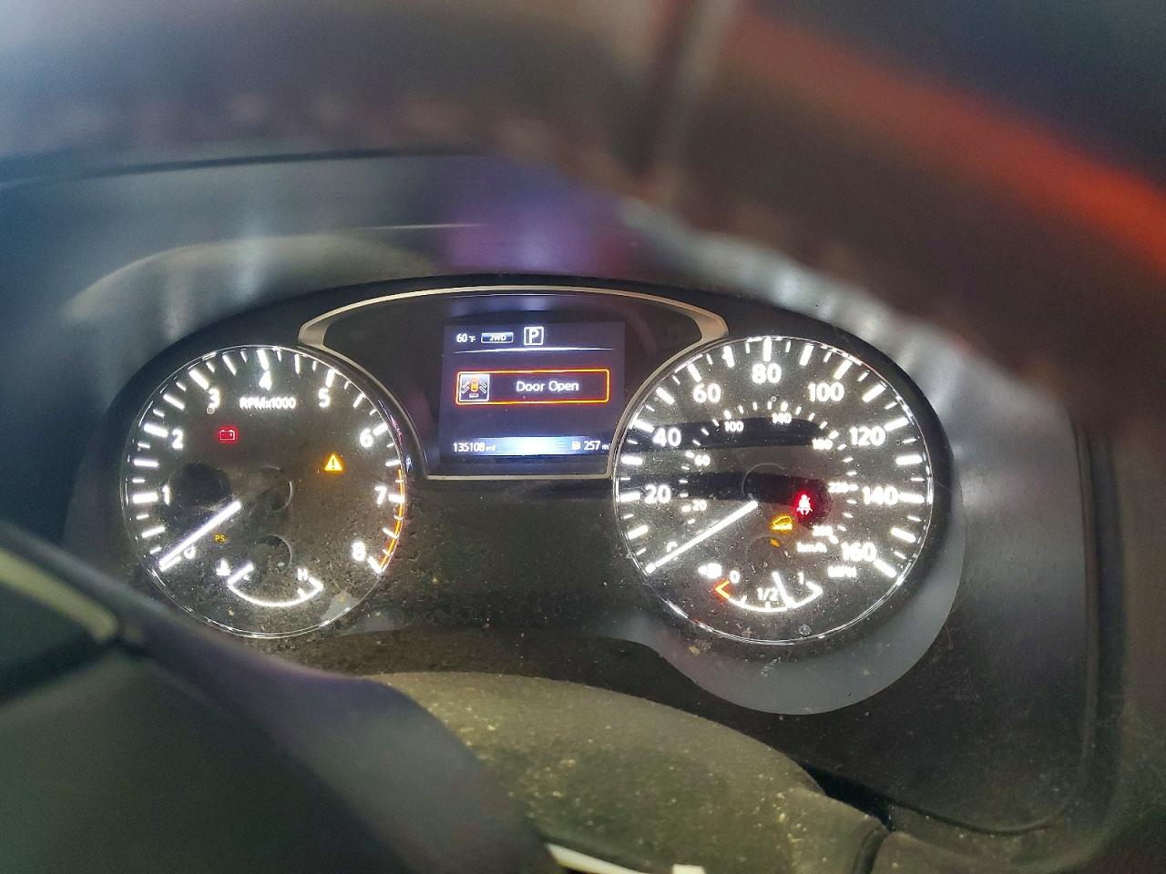 Nissan Pathfinder Sv