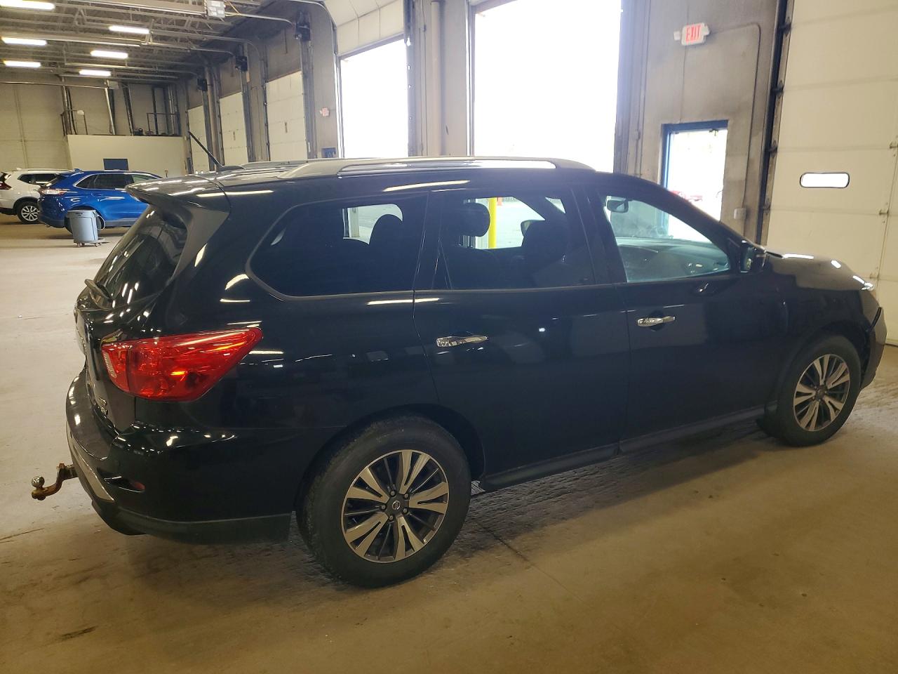 Nissan Pathfinder Sv