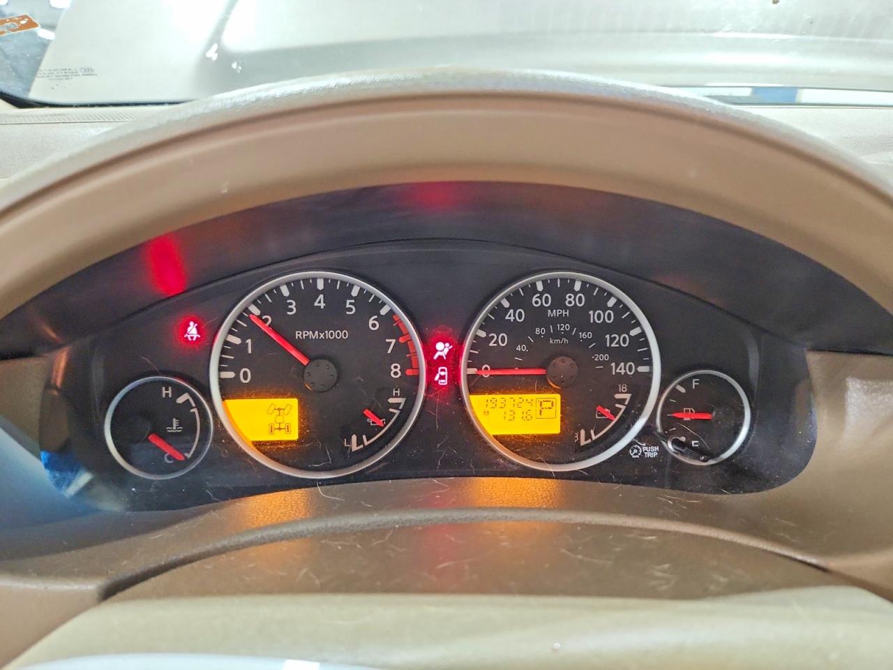 Nissan Pathfinder S
