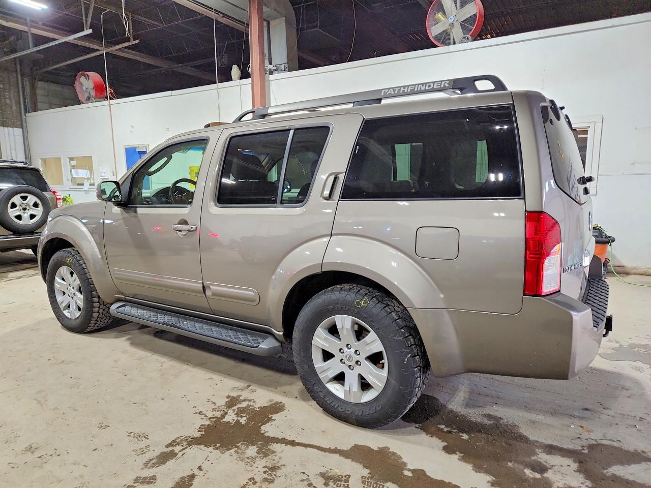 Nissan Pathfinder S