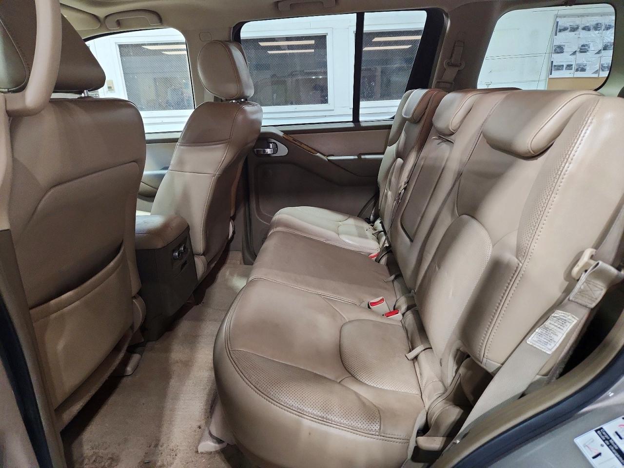 Nissan Pathfinder S