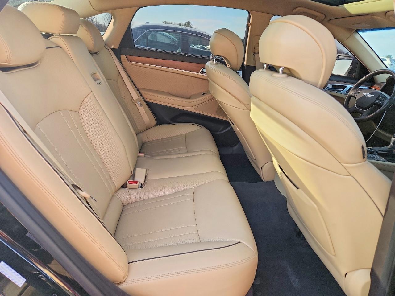 Hyundai Genesis 3.8l