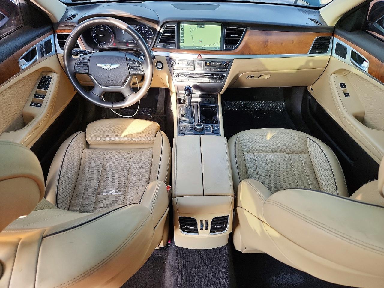 Hyundai Genesis 3.8l