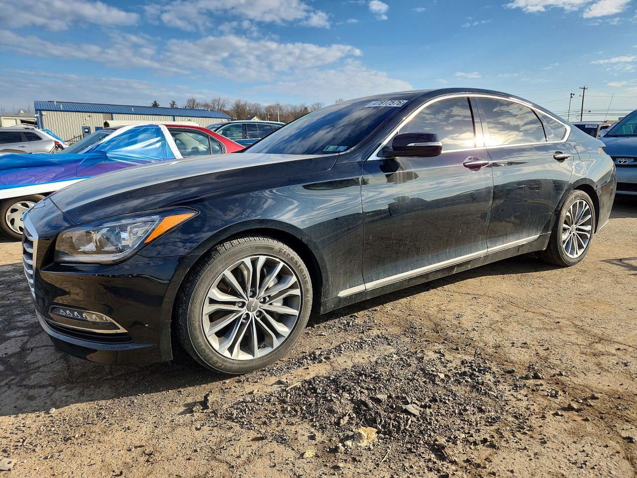 Salvage Hyundai Genesis Image