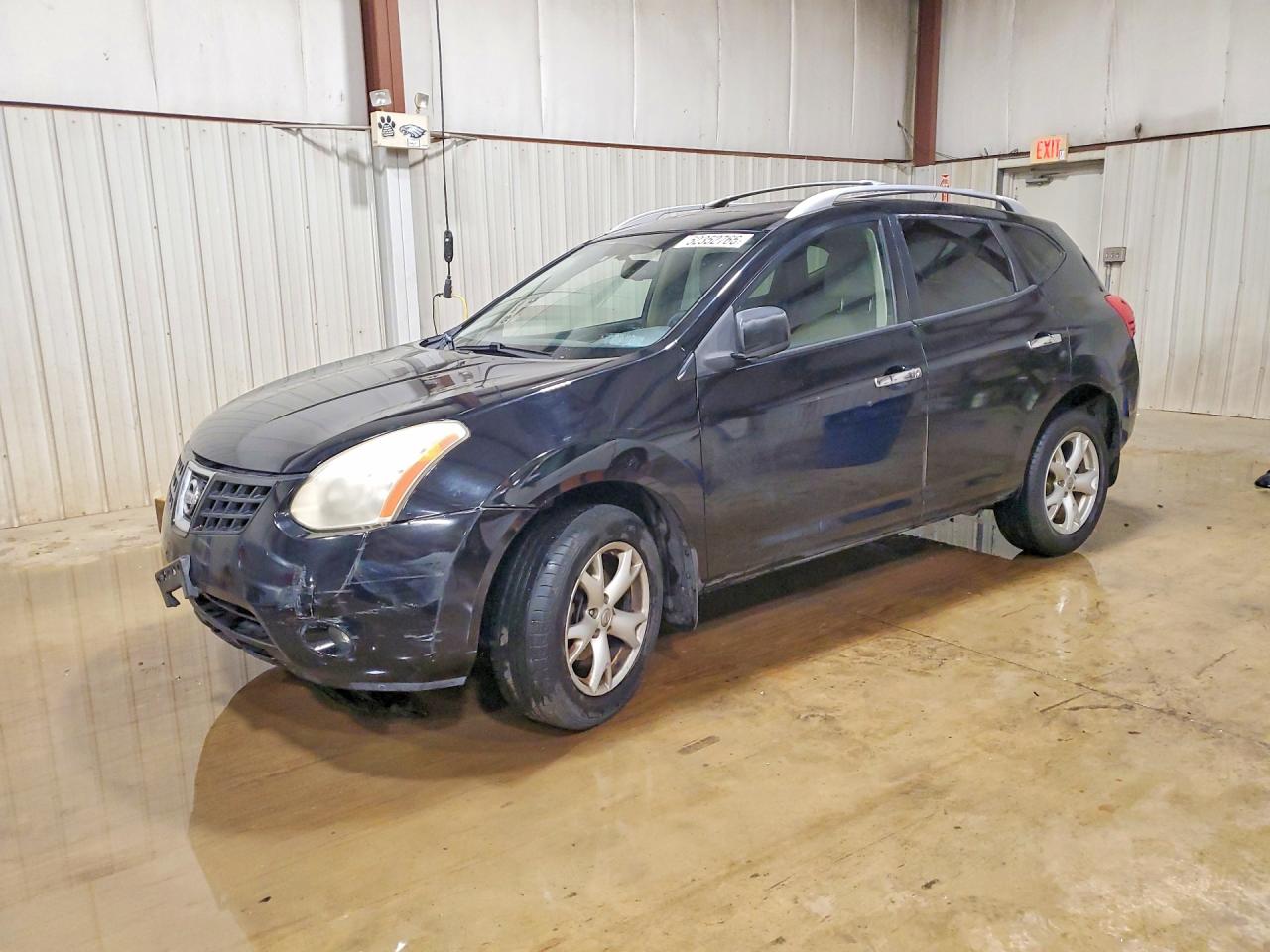 Salvage Nissan Rogue Image
