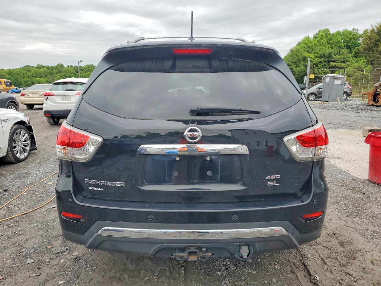 Nissan Pathfinder S