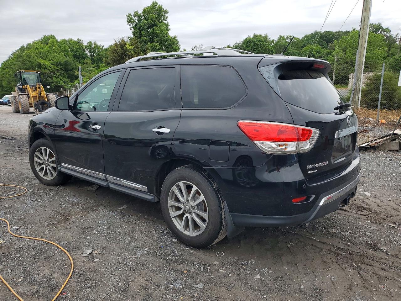 Nissan Pathfinder S