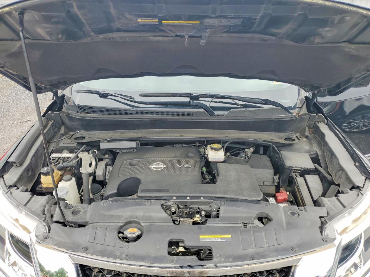 Nissan Pathfinder S