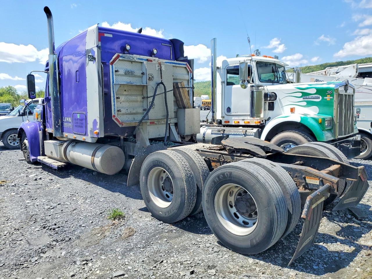 Freightliner Conventional
