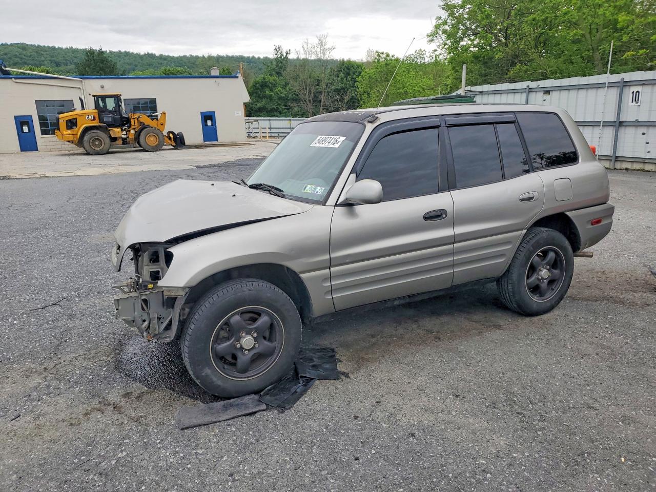 Salvage Toyota RAV4 Image