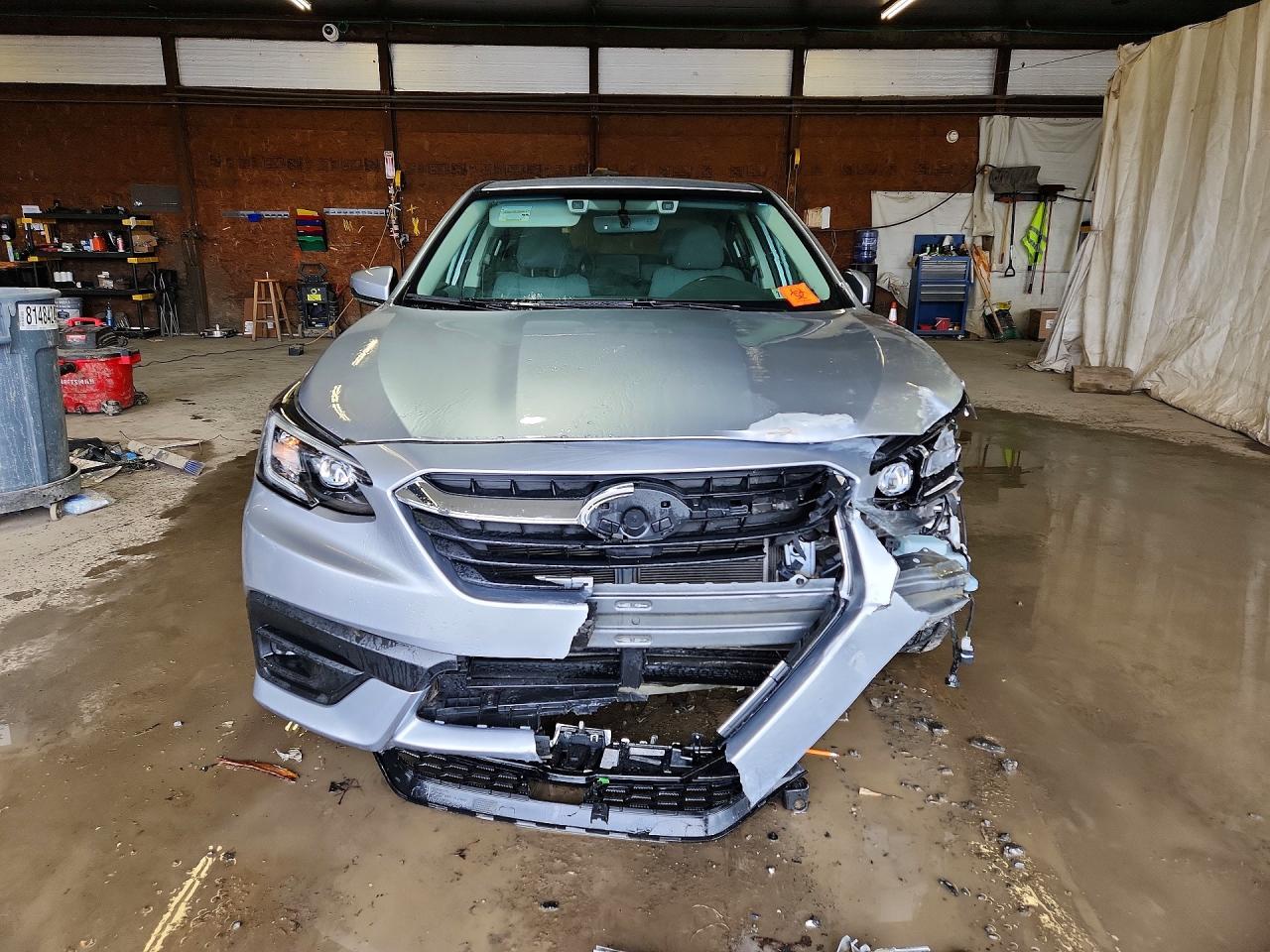 Subaru Legacy Premium