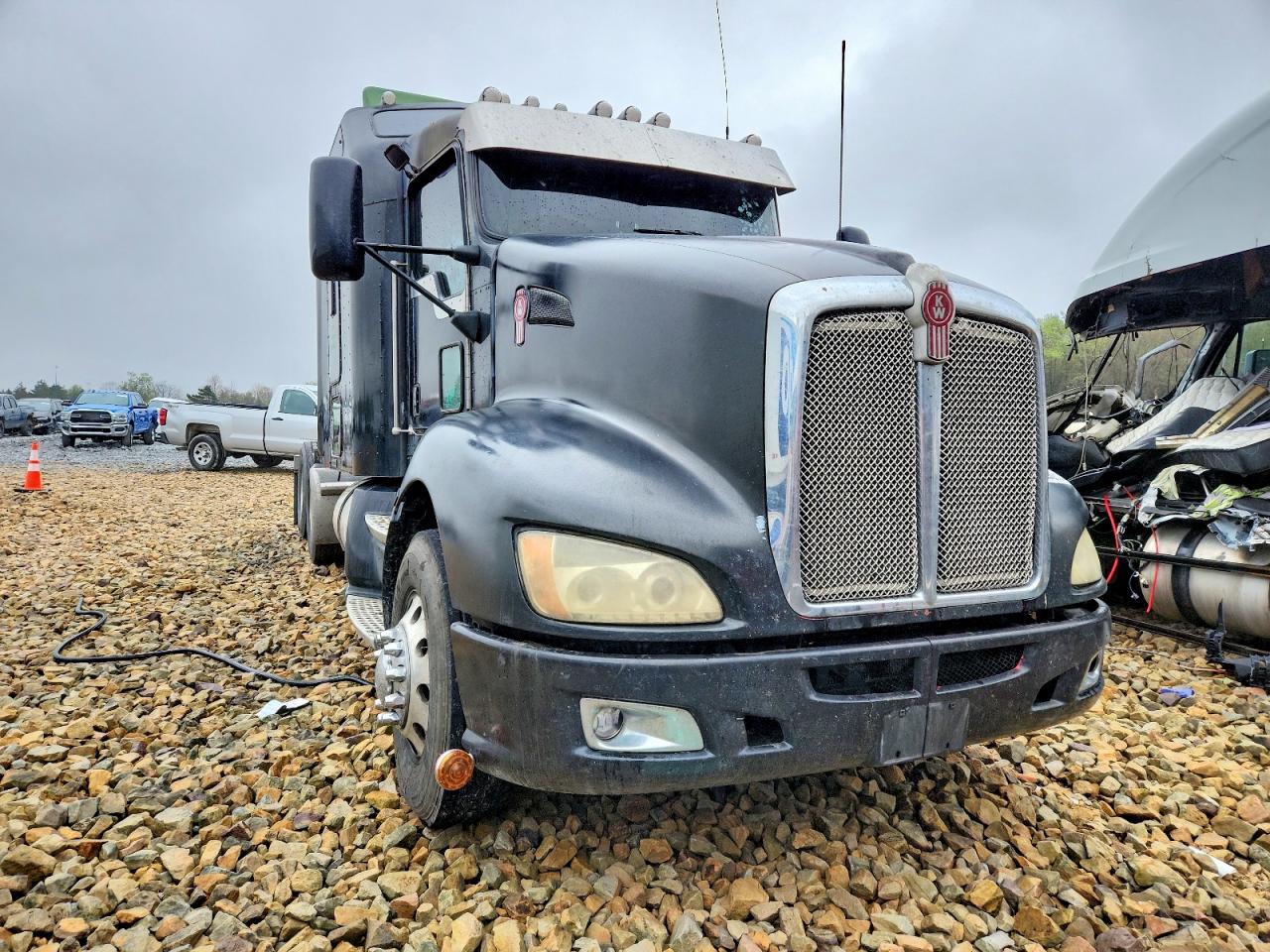 Salvage Kenworth Construction Image