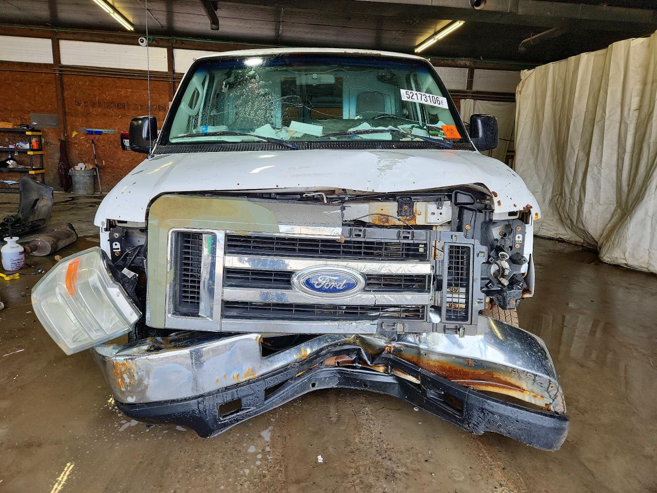 Ford Econoline E250 Van