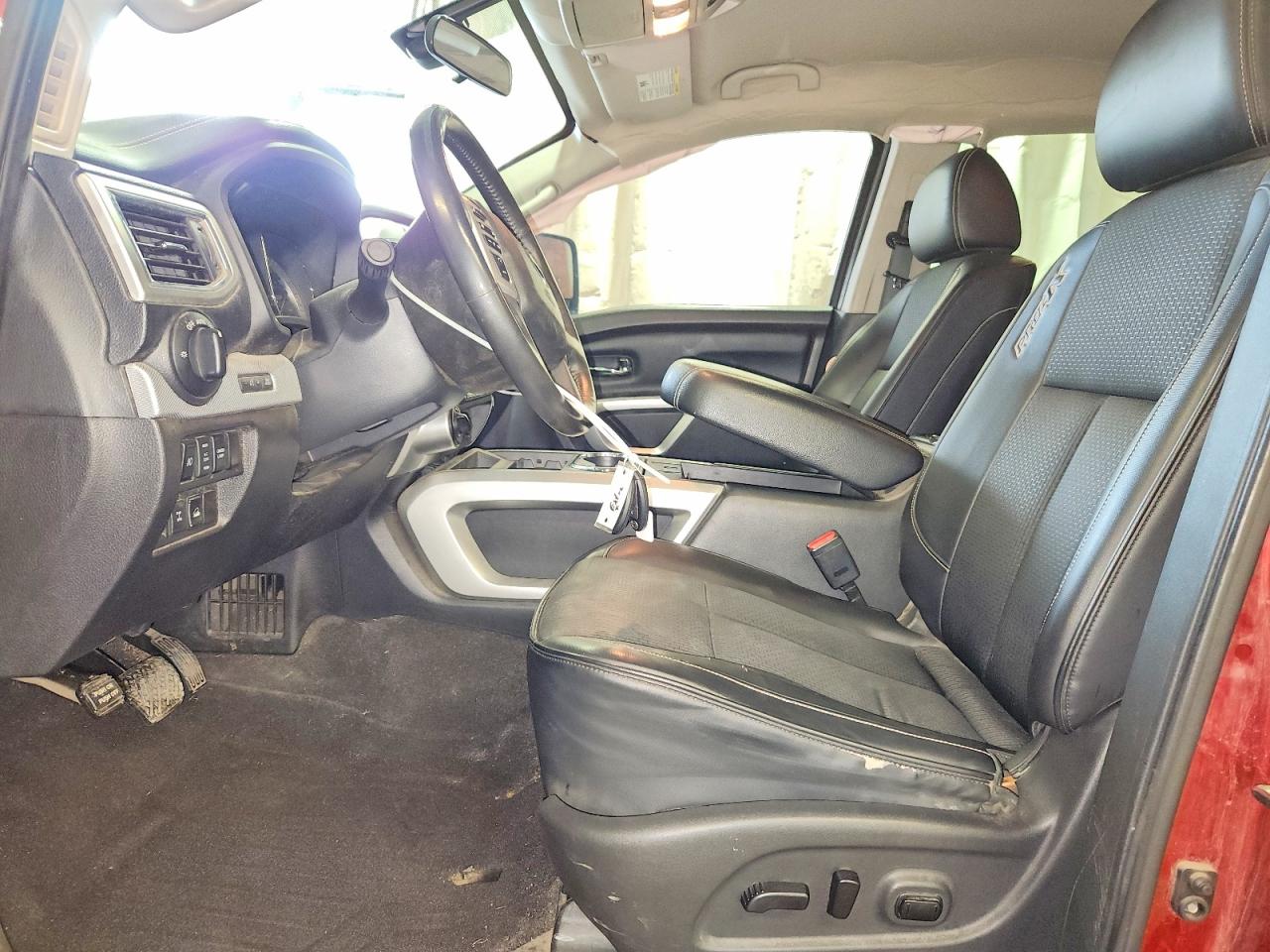 Nissan Titan Pro-4x