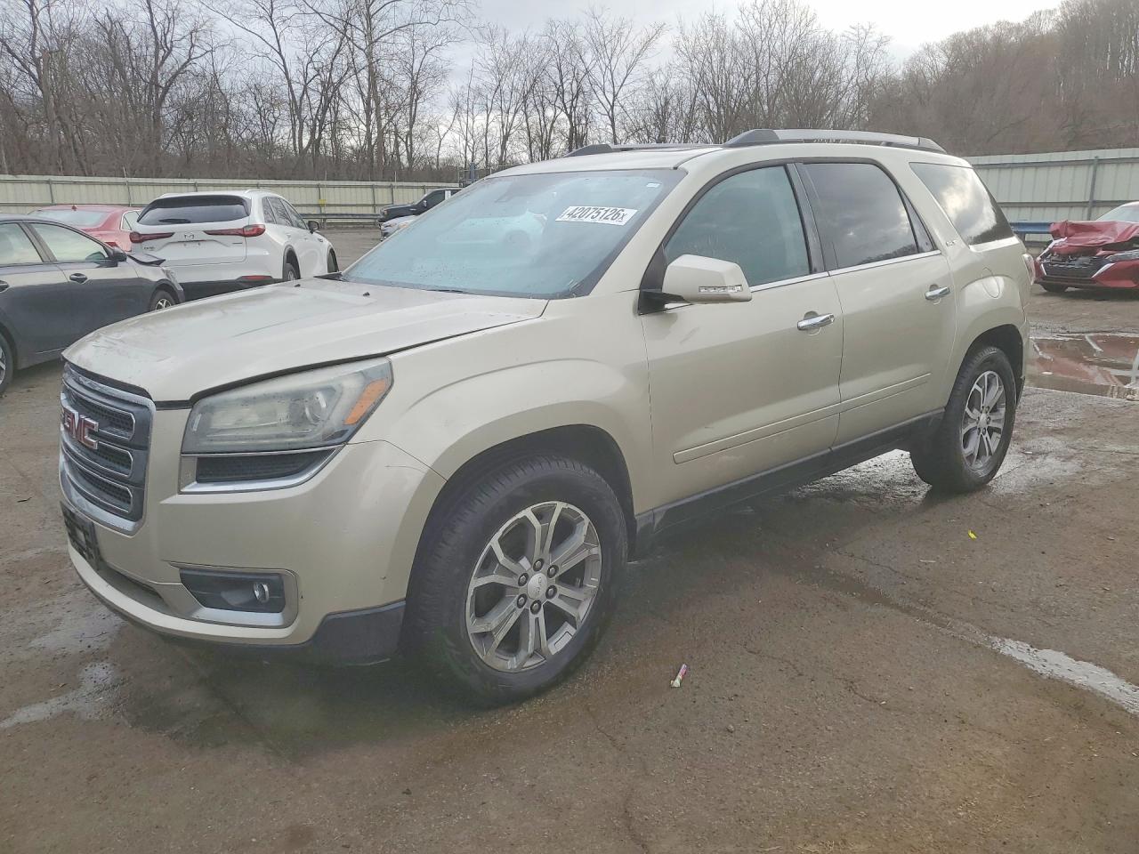 Salvage GMC Acadia Image
