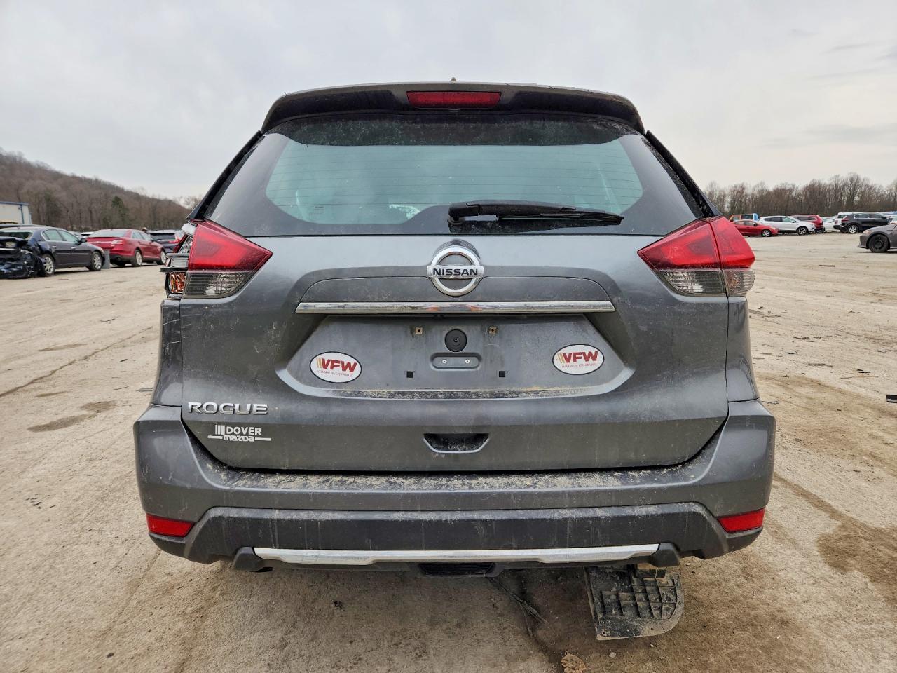 Nissan Rogue S