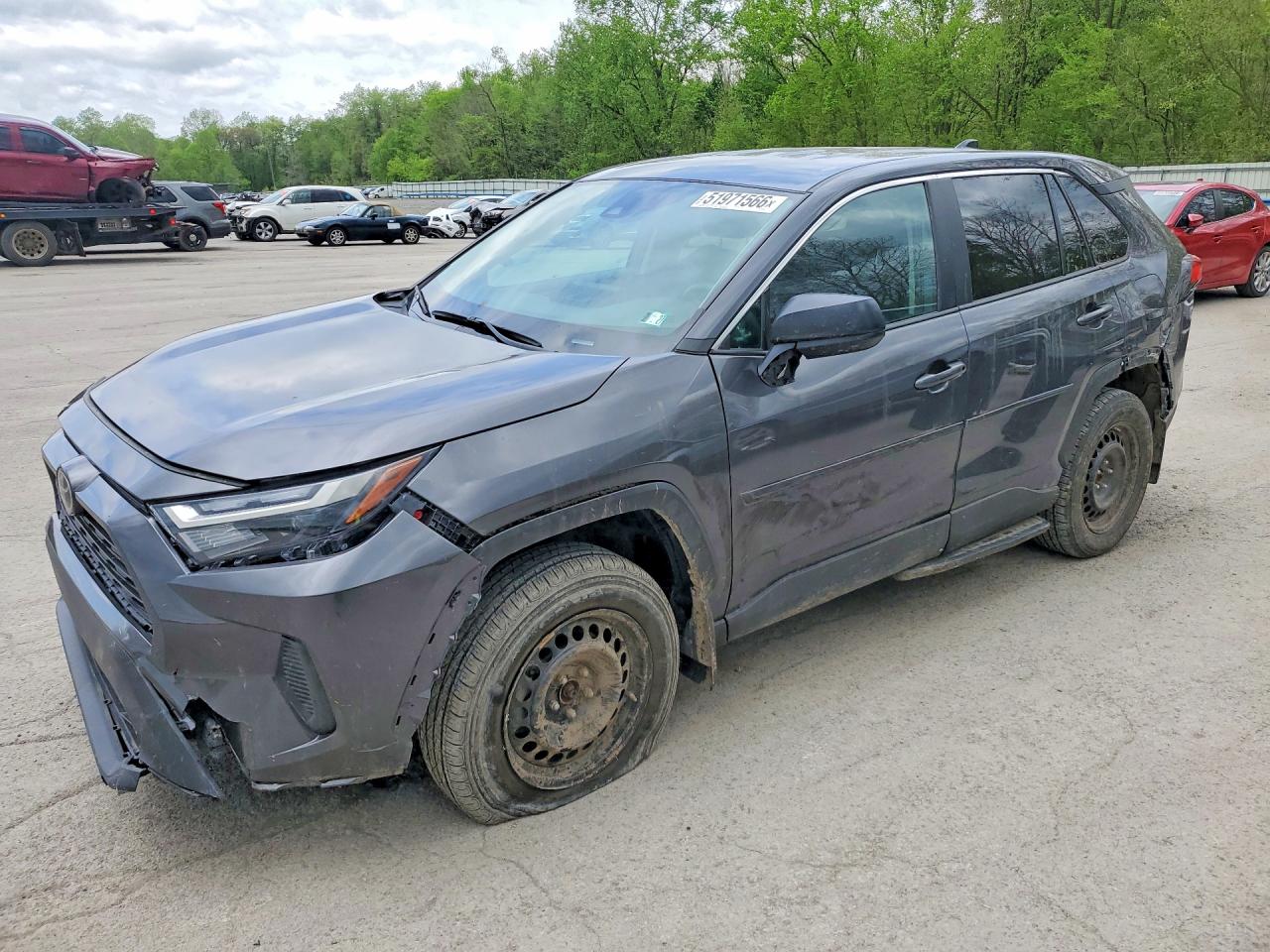 Salvage Toyota RAV4 Image