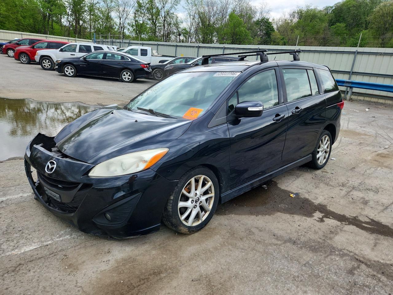 Salvage Mazda 5 Image