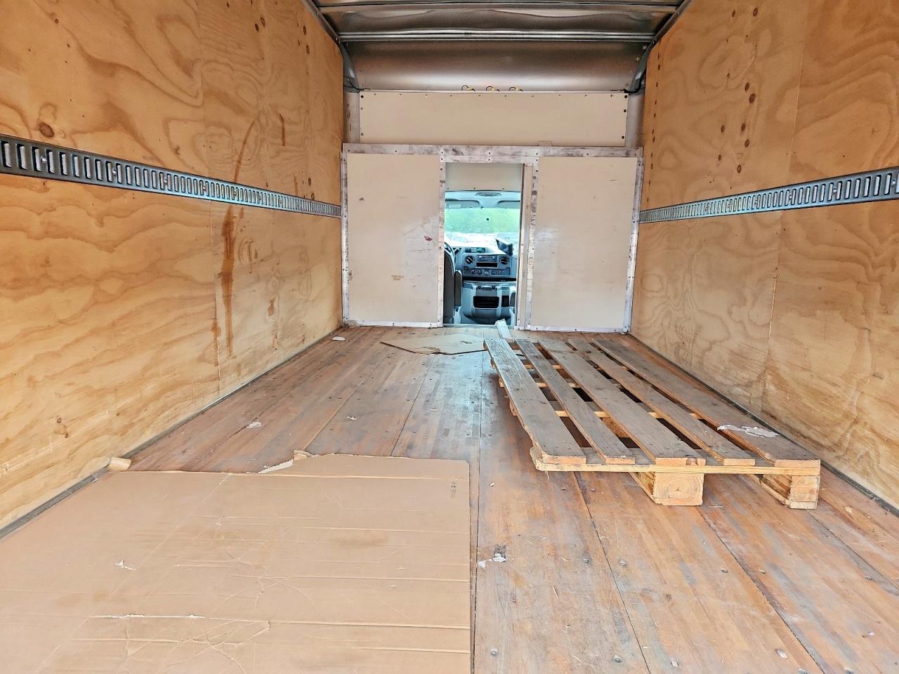 Ford E-450