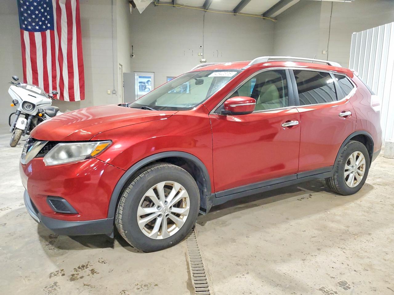 Salvage Nissan Rogue Image