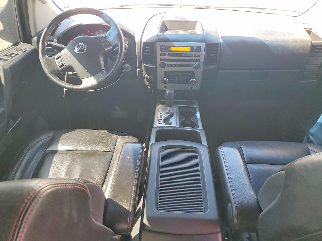 Nissan Titan Sv