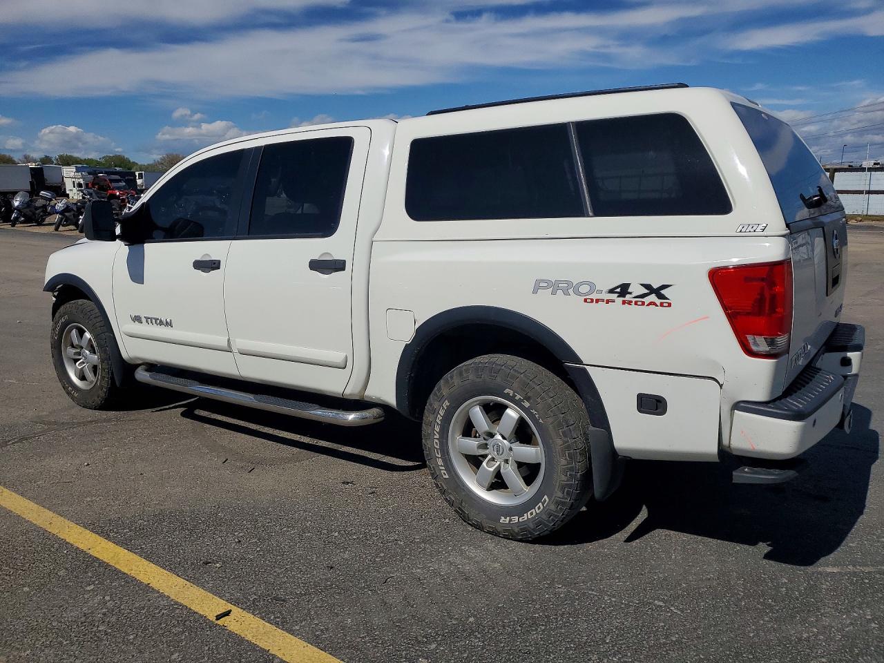 Nissan Titan Sv